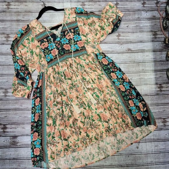 GiGio, Gorgeous Boho-Floral, Low V-Cut - Picture 1 of 10